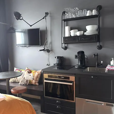 R13 - A Townhouse 2*